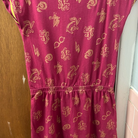 Character Red 100% Cotton Harry Potter Dress Wizarding  of Harry Potter - Picture 3 of 3